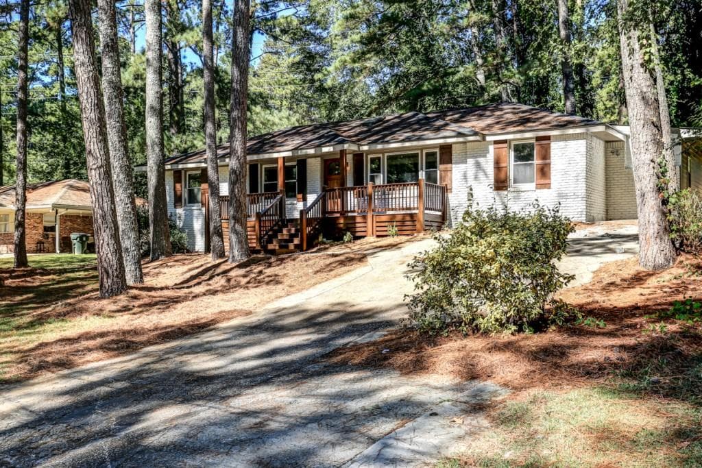 4 bedroom, 2,334 sq ft single family residence sold at 1920 Shalimar Drive, Atlanta, GA 30345