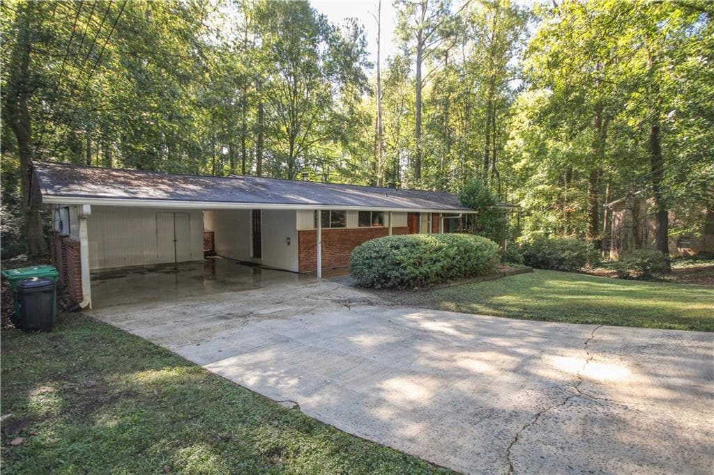 3610 Woodstream Circle, Brookhaven, GA 30319 — most recent listing photo