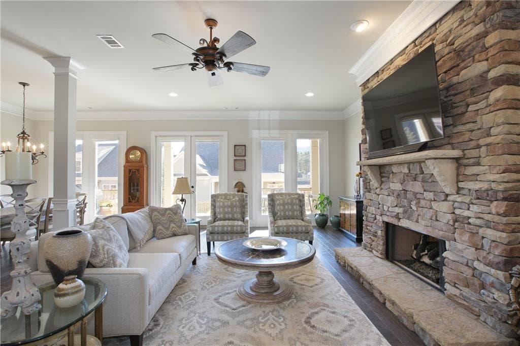 338 Little Pine Lane, Woodstock, GA 30188 — most recent listing photo