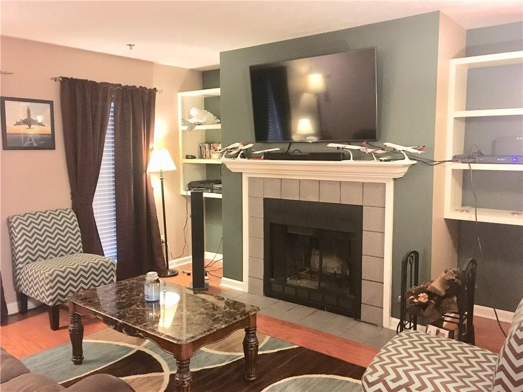 2 bedroom, 1,350 sq ft condominium sold at 4533 Vinings Central Trace 84, Atlanta, GA 30339