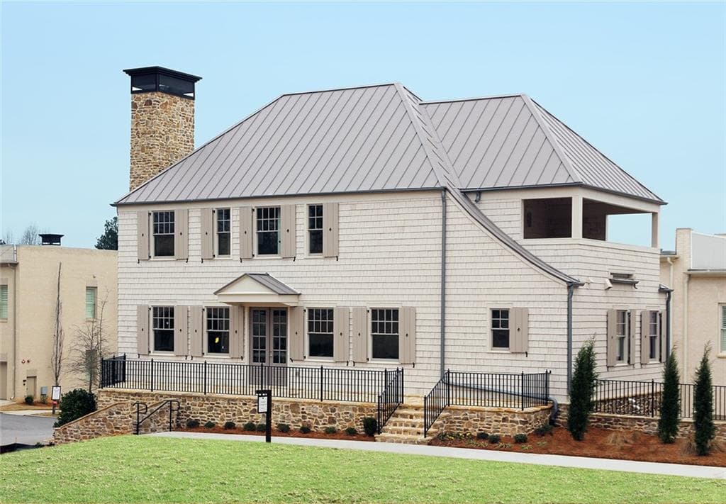 3 bedroom, 2,995 sq ft single family residence sold at 210 N Esplanade, Alpharetta, GA 30009