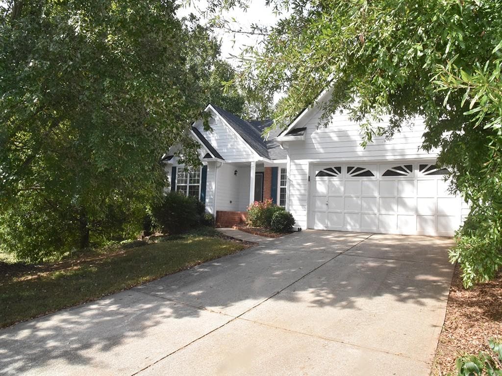 3 bedroom, 1,982 sq ft single family residence sold at 1204 BAILING Road, Lawrenceville, GA 30043
