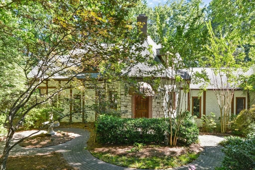 597 Charlton Court, Marietta, GA 30064 — most recent listing photo