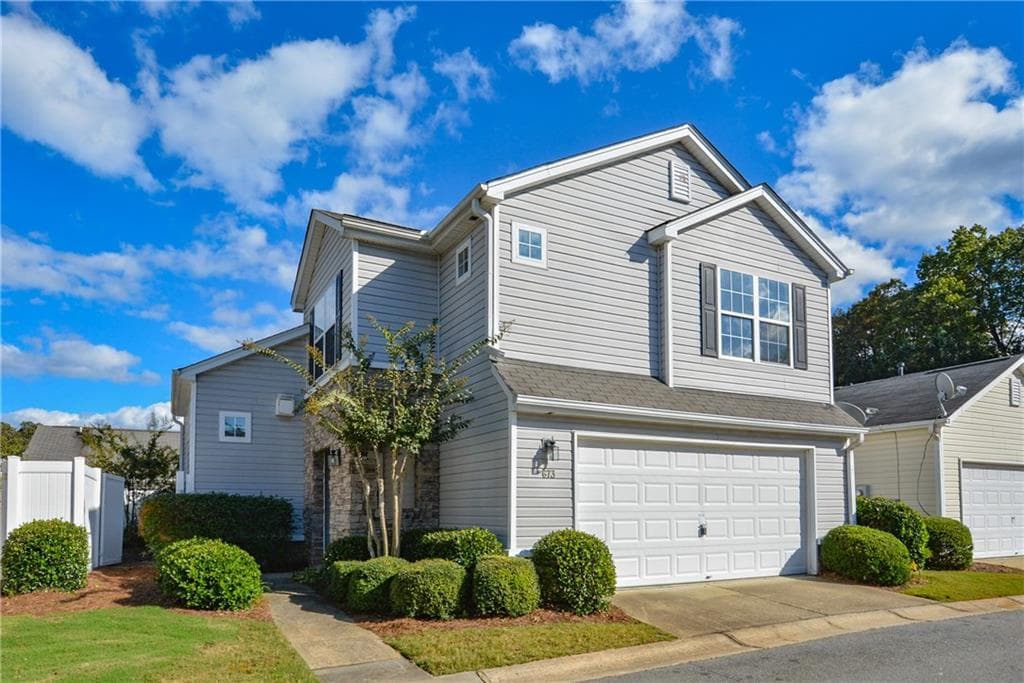 2 bedroom, 1,195 sq ft single family residence sold at 673 BEDFORD Court, Woodstock, GA 30188