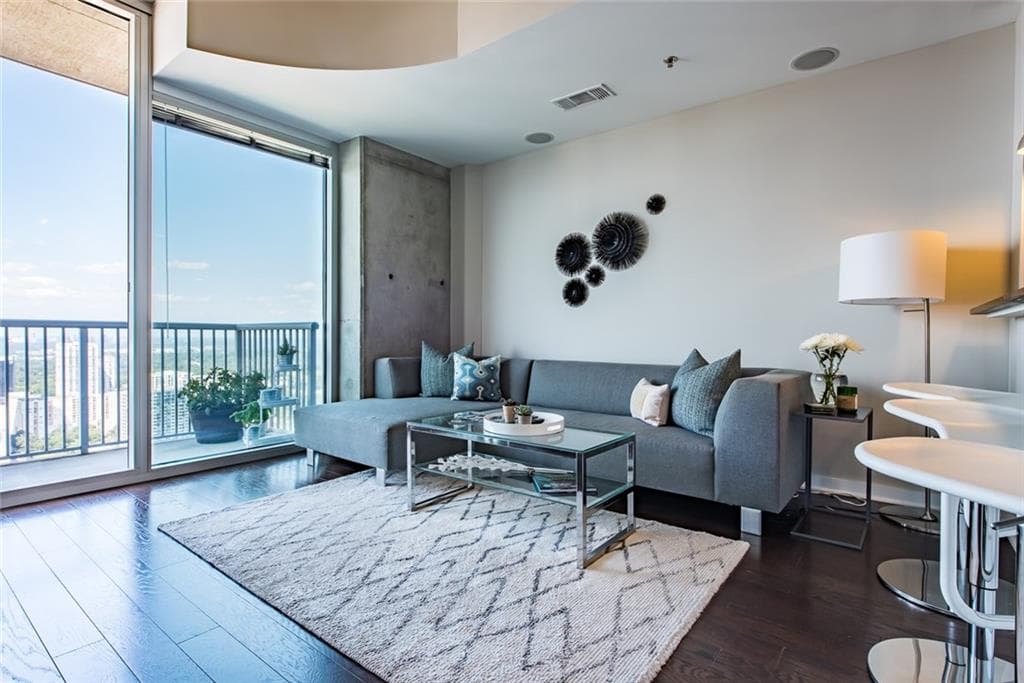 2 bedroom, 927 sq ft condominium sold at 855 Peachtree Street 3308, Atlanta, GA 30308