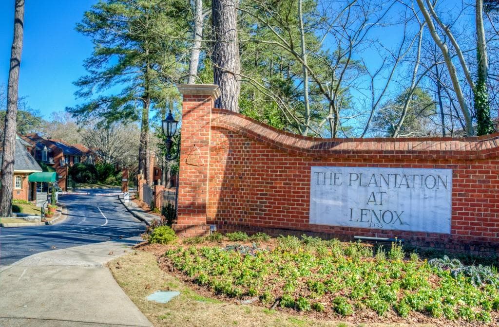 3 bedroom, 2,754 sq ft condominium sold at 28406 Plantation Drive 28406, Atlanta, GA 30324