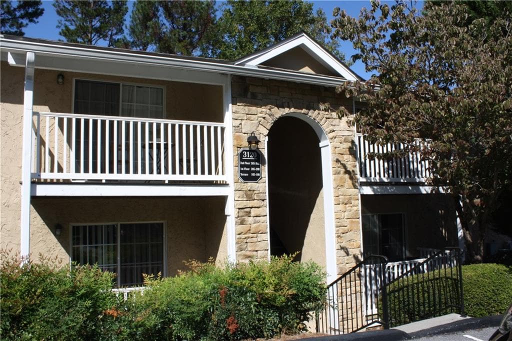 1 bedroom, 675 sq ft condominium sold at 3120 Seven Pines Court 207, Atlanta, GA 30339