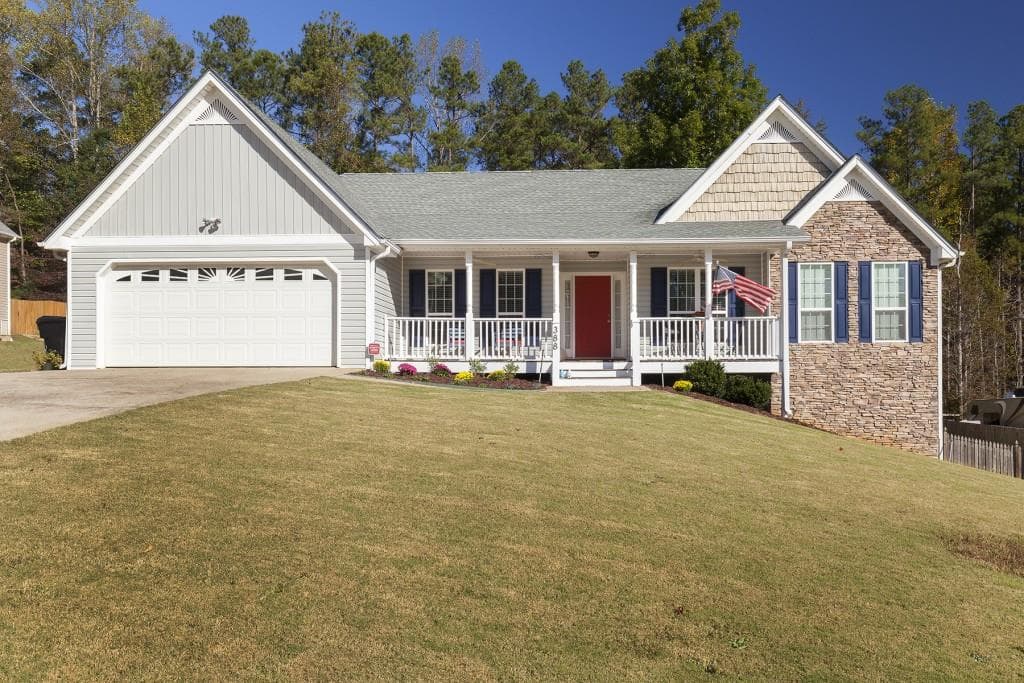 3 bedroom, 2,294 sq ft single family residence sold at 388 Cooper Creek Drive, Dallas, GA 30157