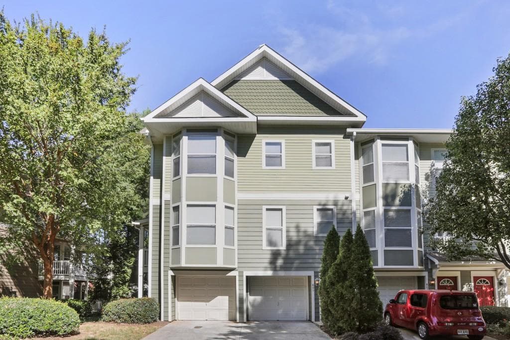 3 bedroom, 1,878 sq ft condominium sold at 951 Glenwood Avenue 801, Atlanta, GA 30316