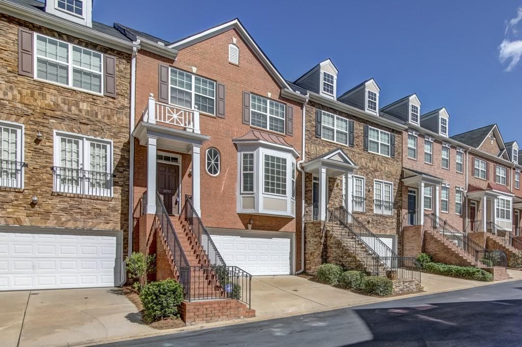 4 bedroom, 2,667 sq ft townhouse sold at 3897 Old Atlanta Station Drive 3, Atlanta, GA 30339