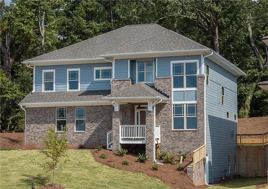 6 bedroom, 3,743 sq ft single family residence sold at 2926 Silver Hill Terrace, Atlanta, GA 30316