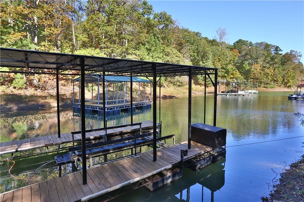 6 bedroom, 7,112 sq ft single family residence sold at 1515 Lockridge Drive, Cumming, GA 30041