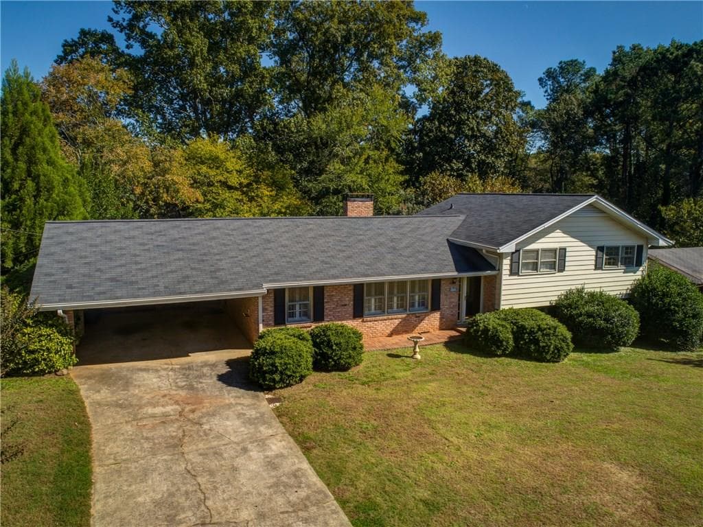 5885 Garber Drive, Sandy Springs, GA 30328 — most recent listing photo