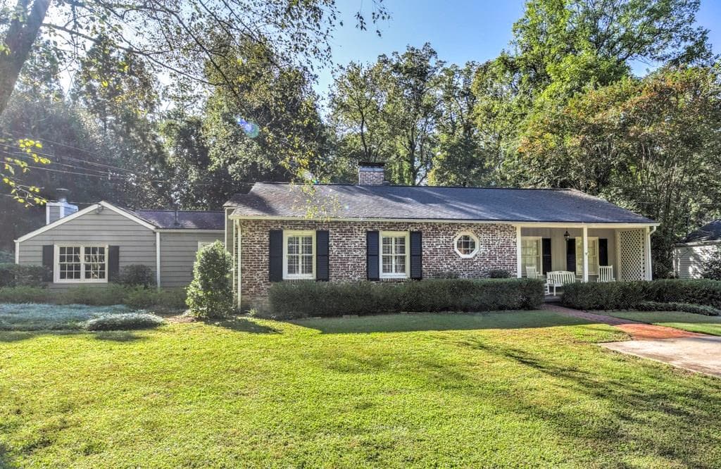 3 bedroom, 2,159 sq ft single family residence sold at 3860 Lake Forrest Drive, Atlanta, GA 30342