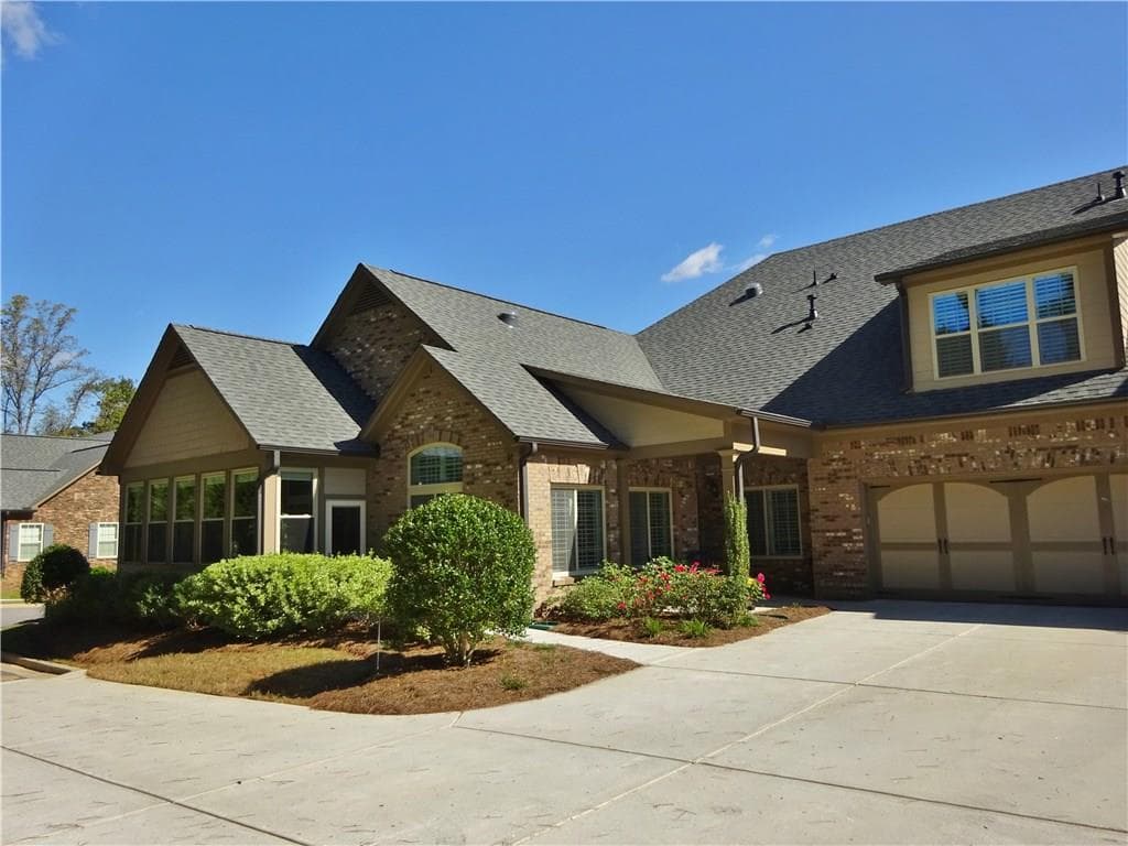 4 bedroom, 2,430 sq ft condominium sold at 120 Chastain Road 2302, Kennesaw, GA 30144