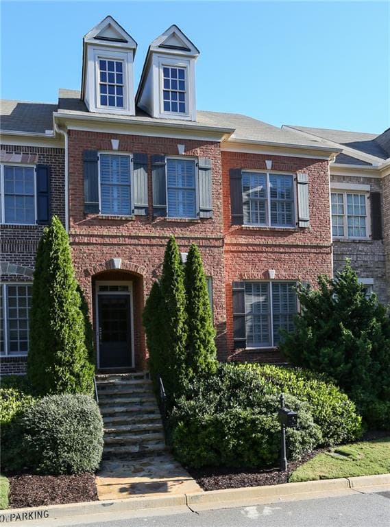 3 bedroom, 2,862 sq ft townhouse sold at 592 Parkside Village Way, Marietta, GA 30060