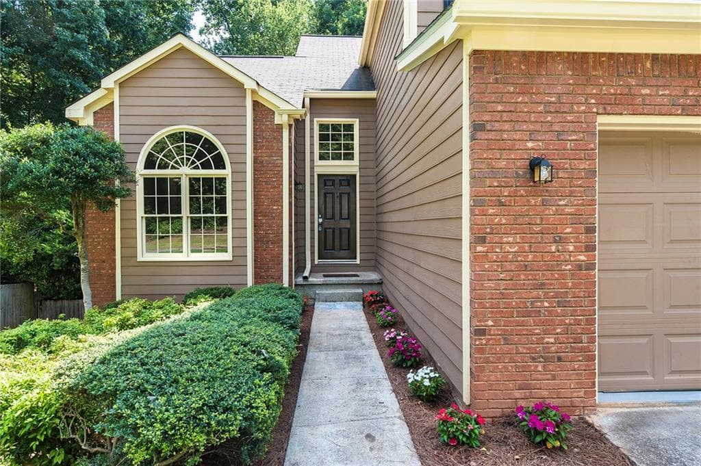 5 bedroom, 3,264 sq ft single family residence sold at 310 Summerchase Lane, Woodstock, GA 30189