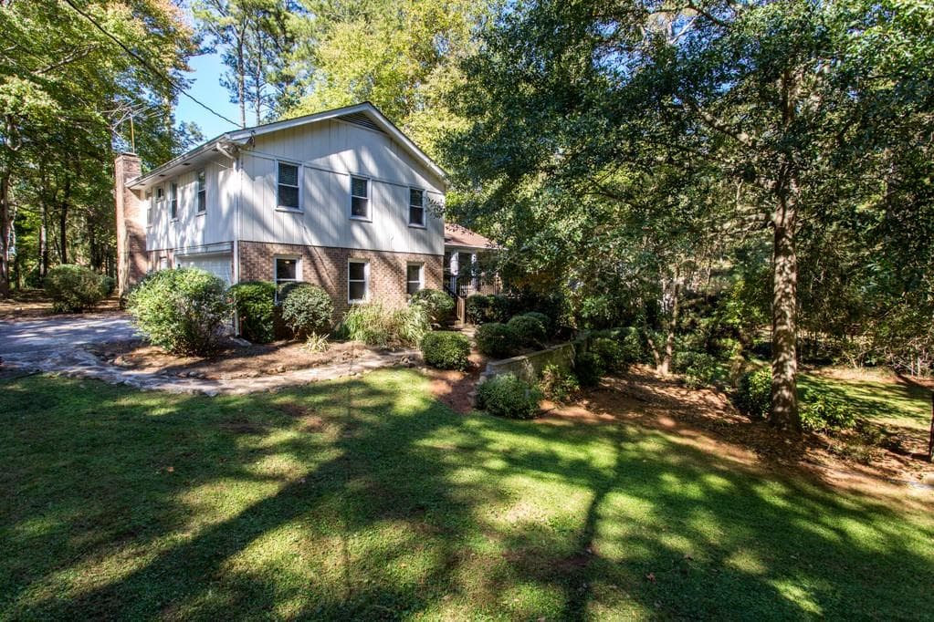 9460 Coleman Road, Roswell, GA 30075 — most recent listing photo
