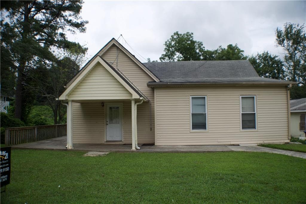 4 bedroom, 2,252 sq ft single family residence sold at 1212 Hightower Road, Atlanta, GA 30318