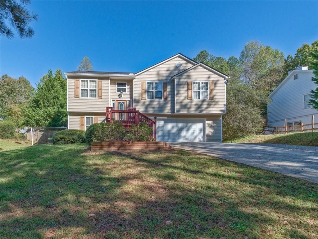 8770 Bayhill Drive, Gainesville, GA 30506 — most recent listing photo