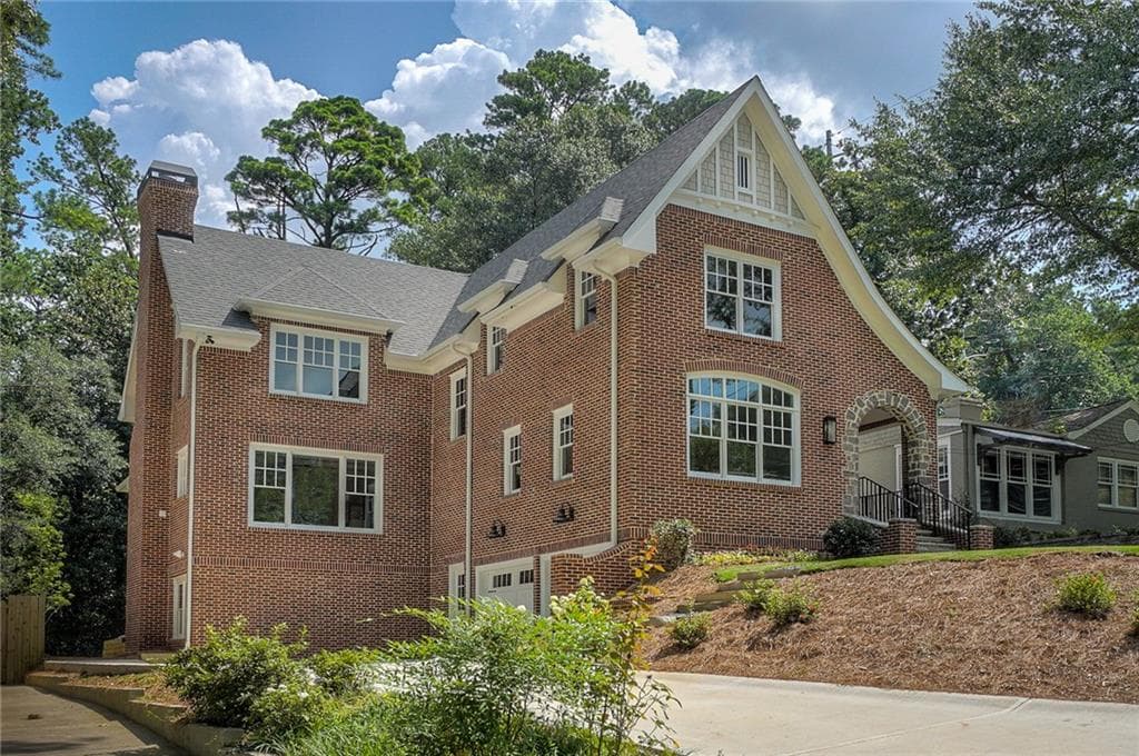5 bedroom, 4,646 sq ft single family residence sold at 650 Hillpine Drive, Atlanta, GA 30306