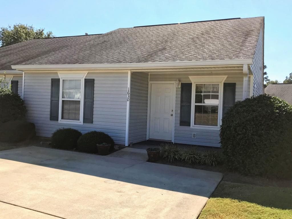 1630 Summerwoods Circle, Griffin, GA 30224 — most recent listing photo