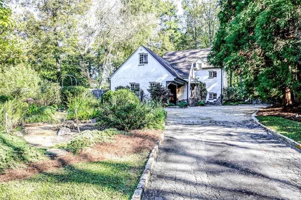 3 bedroom, 3,249 sq ft single family residence sold at 977 Clifton Road, Atlanta, GA 30307