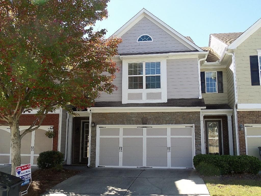 3 bedroom, 1,946 sq ft townhouse sold at 931 Pierce Ivy Court, Lawrenceville, GA 30043