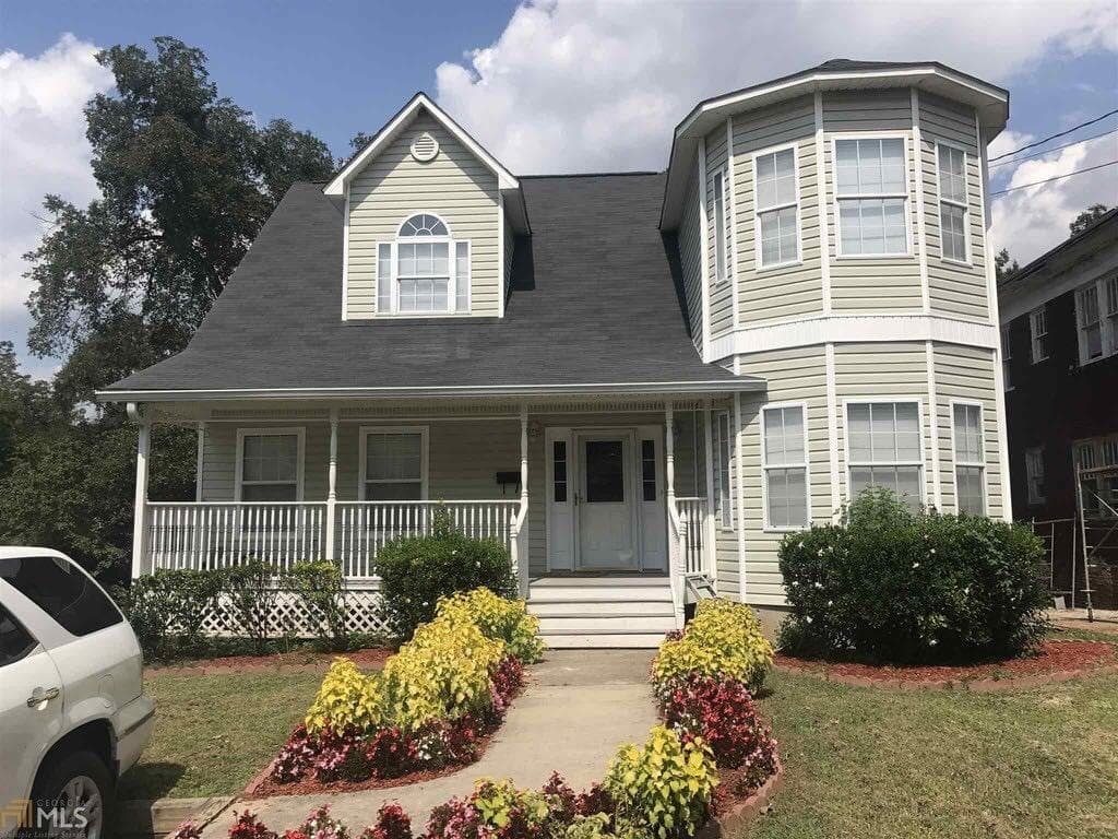 4 bedroom, 1,824 sq ft single family residence sold at 1473 S Gordon Street, Atlanta, GA 30310