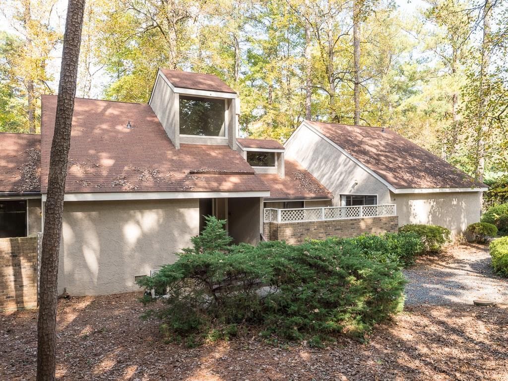 4 bedroom, 1,832 sq ft single family residence sold at 2796 Margaret Mitchell Drive, Atlanta, GA 30327