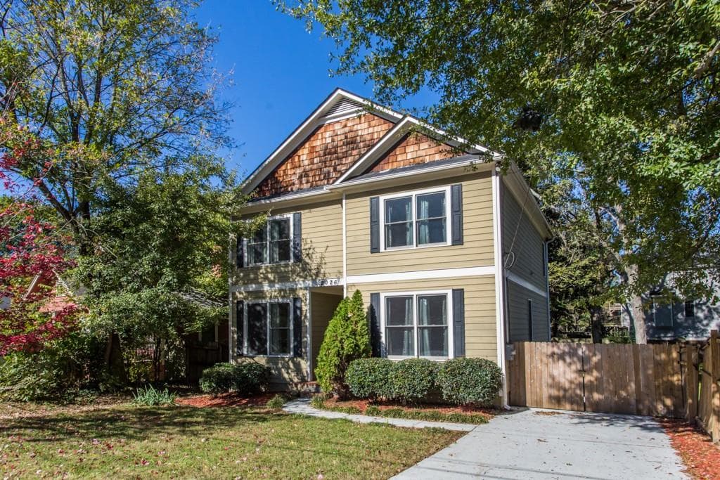 5 bedroom, 2,130 sq ft single family residence sold at 2076 Bolton Road, Atlanta, GA 30318