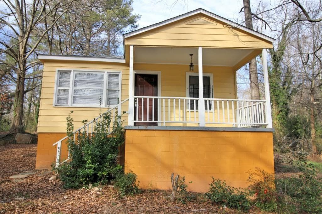 3 bedroom, 1,008 sq ft single family residence sold at 4083 Blanton Avenue, Atlanta, GA 30331