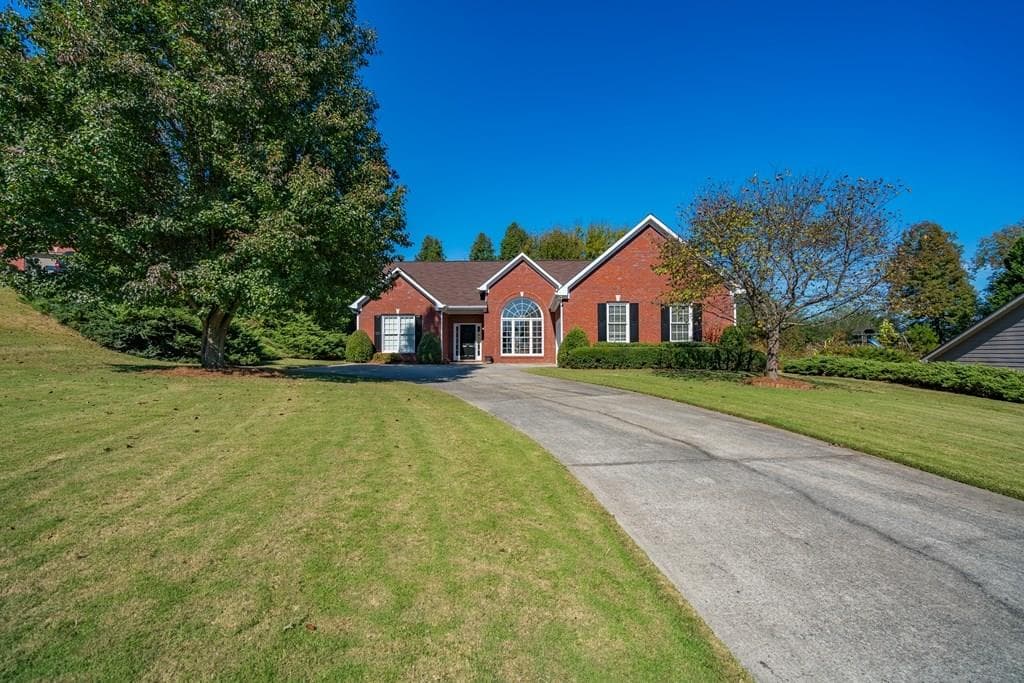 1055 Julius Drive, Suwanee, GA 30024 — most recent listing photo