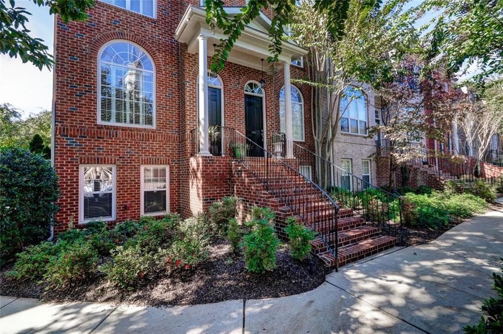 2 bedroom townhouse sold at 1163 Providence Place, Decatur, GA 30033