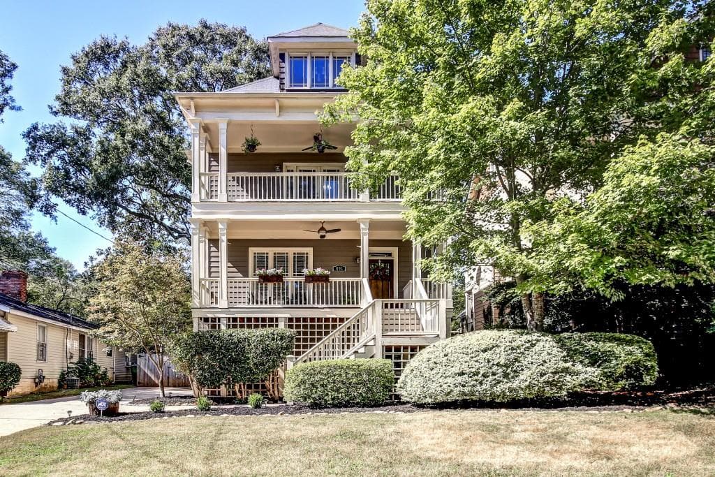 4 bedroom, 2,640 sq ft single family residence sold at 891 Paoli Avenue, Atlanta, GA 30316