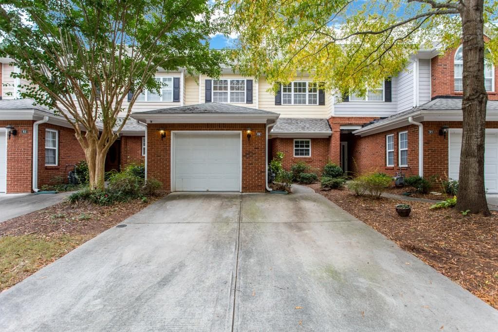 2 bedroom, 1,785 sq ft condominium sold at 52 Townview Drive, Alpharetta, GA 30022