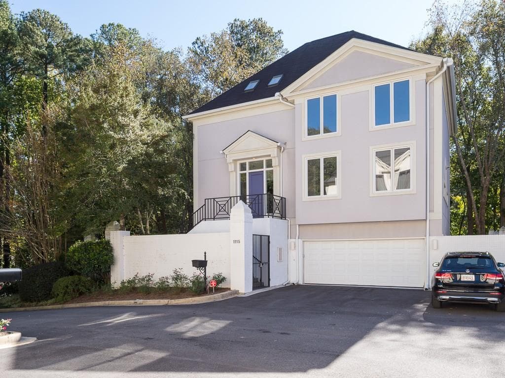 4 bedroom, 3,664 sq ft single family residence sold at 1115 Parker Place, Atlanta, GA 30324