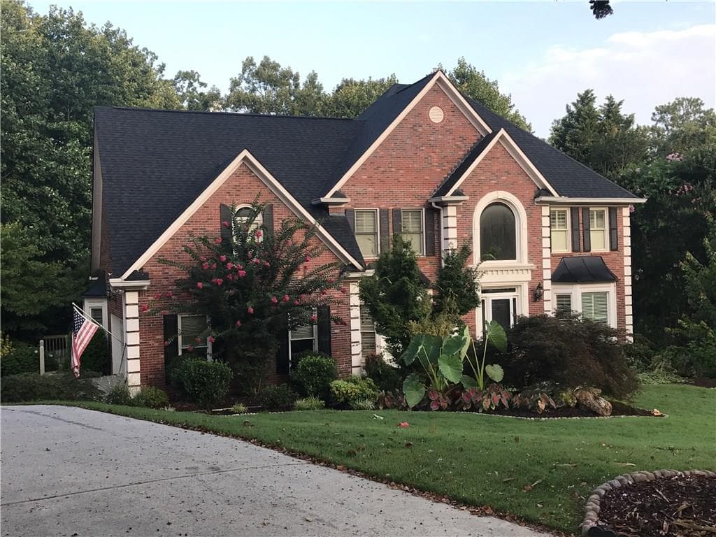 12060 Lonsdale Lane, Roswell, GA 30075 — most recent listing photo
