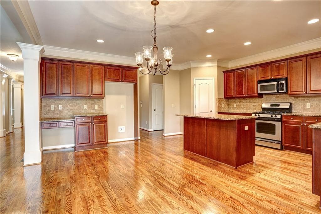 4 bedroom, 2,746 sq ft single family residence sold at 259 Water Oak Place, Alpharetta, GA 30009