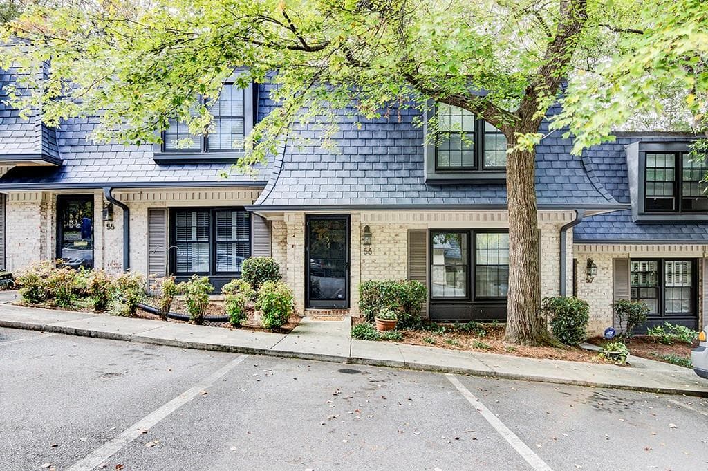 2 bedroom, 1,300 sq ft condominium sold at 56 Cantey Place -, Atlanta, GA 30327