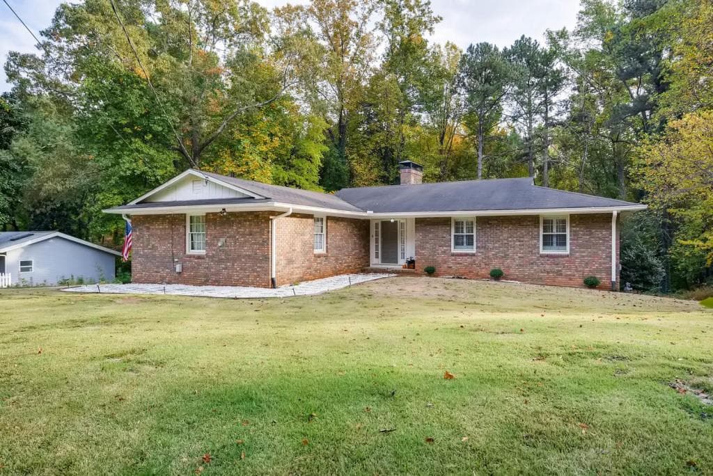 3 bedroom, 1,723 sq ft single family residence sold at 1878 Wynridge Drive, Smyrna, GA 30080