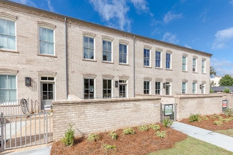3 bedroom, 2,257 sq ft townhouse sold at 3465 Landen Pine Court 36, Atlanta, GA 30305