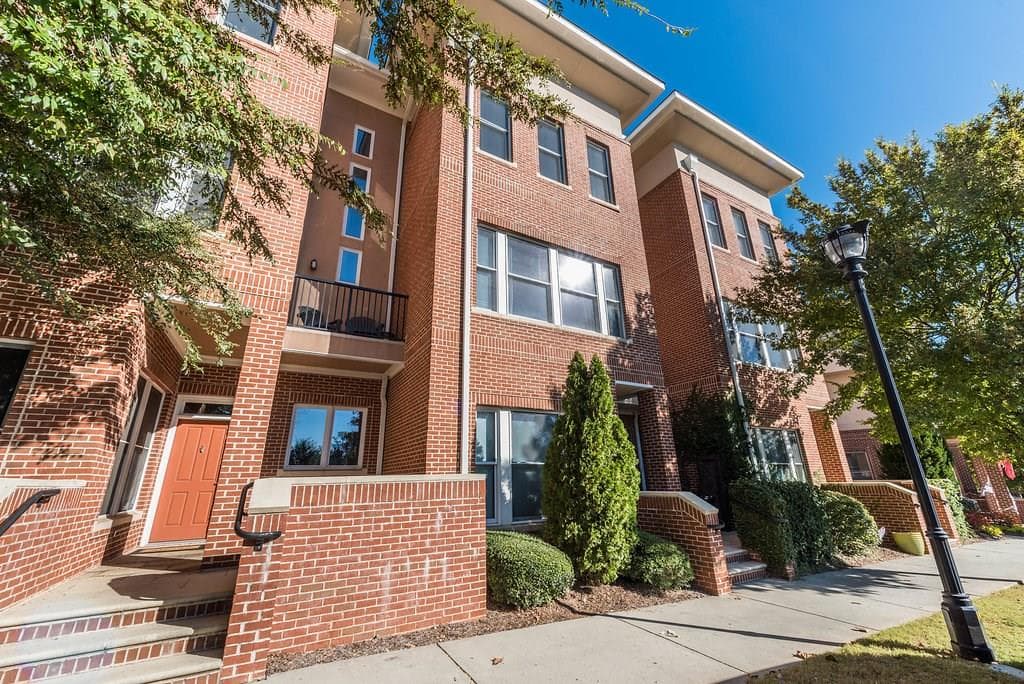 4 bedroom, 2,170 sq ft townhouse sold at 745 Fountainhead Lane 130, Atlanta, GA 30324