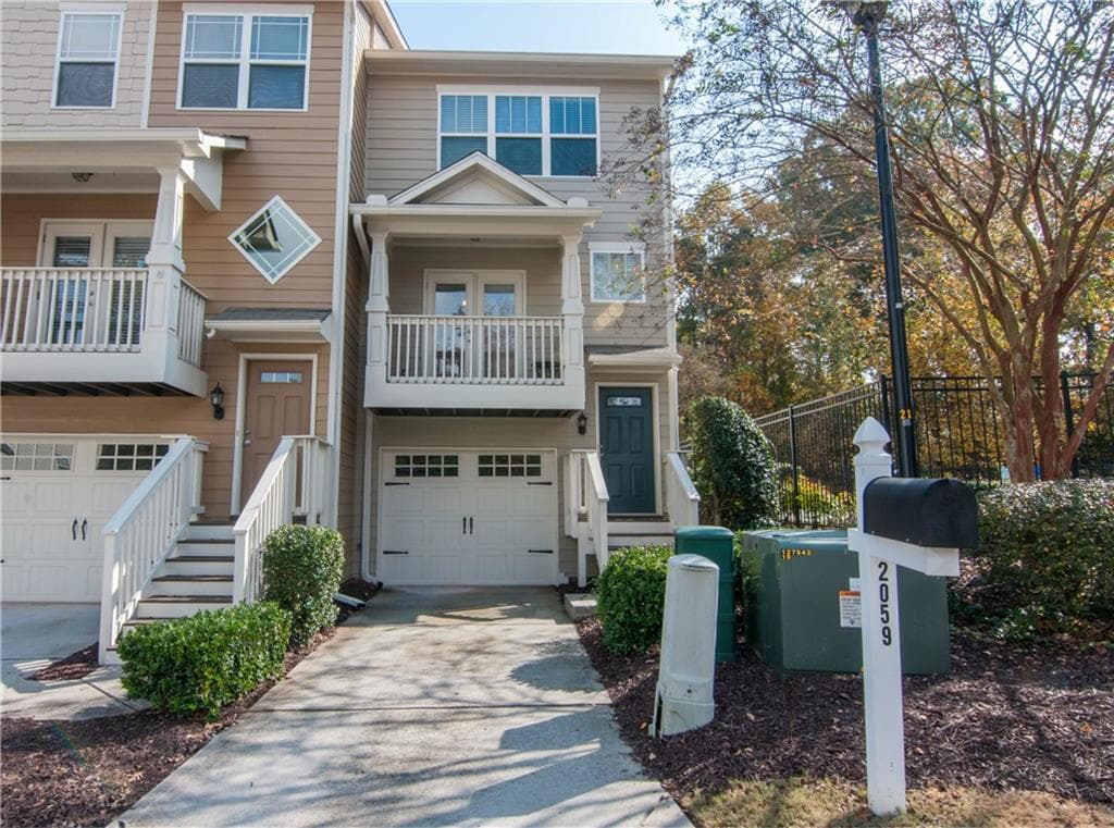 3 bedroom, 1,326 sq ft townhouse sold at 2059 LIBERTY Court 2059, Atlanta, GA 30318