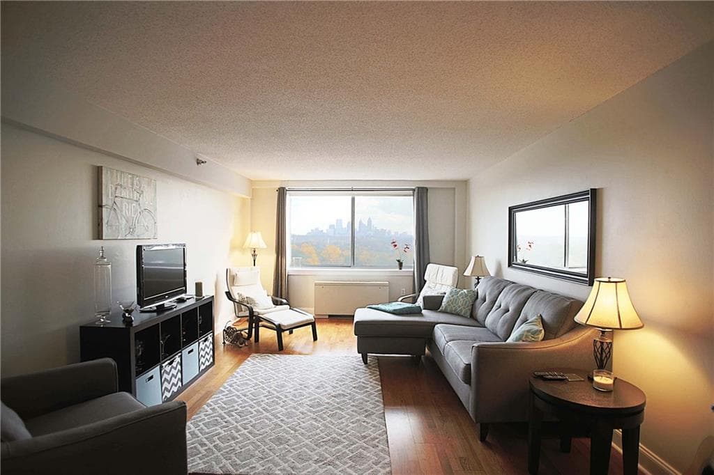 1 bedroom, 837 sq ft condominium sold at 2479 Peachtree Road 1301, Atlanta, GA 30305