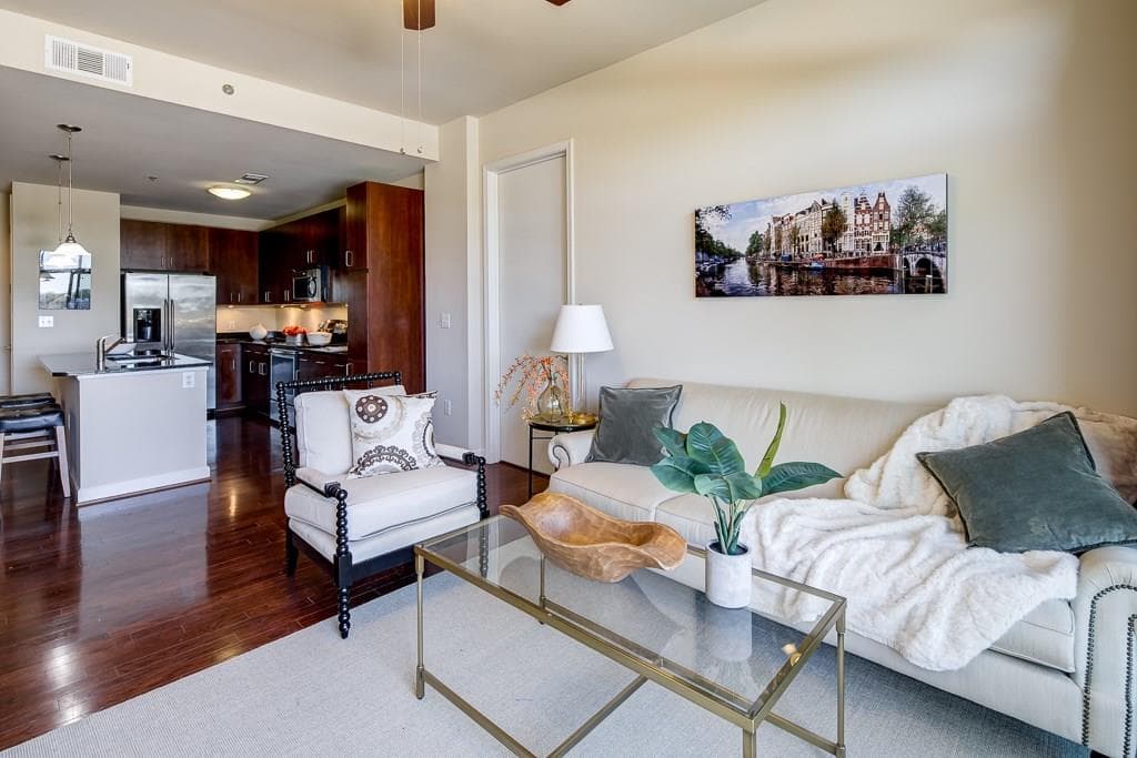 2 bedroom, 1,028 sq ft condominium sold at 711 Cosmopolitan Drive 423, Atlanta, GA 30324