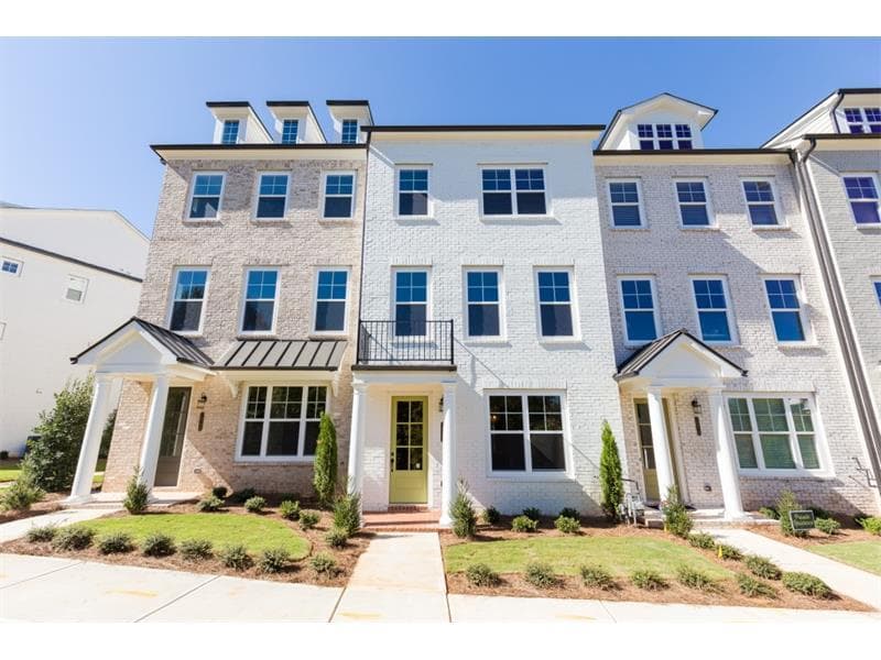 3 bedroom, 2,025 sq ft townhouse sold at 10206 Windalier Way, Roswell, GA 30076