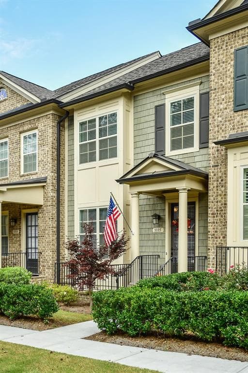 3 bedroom, 2,409 sq ft townhouse sold at 3335 Turngate Court, Chamblee, GA 30341