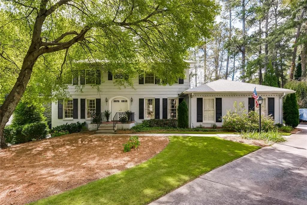 1075 Coronation Drive, Dunwoody, GA 30338 — most recent listing photo