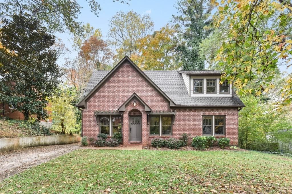 3 bedroom, 1,572 sq ft single family residence sold at 1501 Harvest Lane, Atlanta, GA 30317